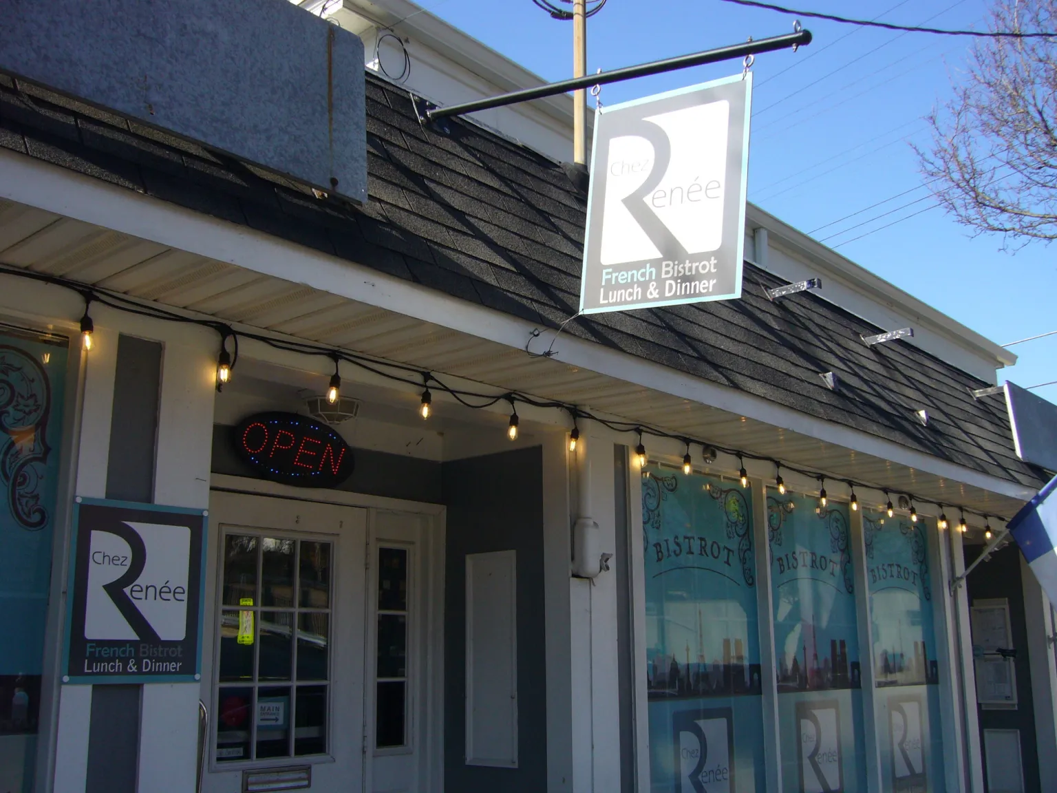 Chez Renee offers gift cards, croques, burgers and more