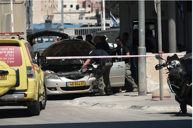 Israeli injured in ramming attack at Qalandiya crossing