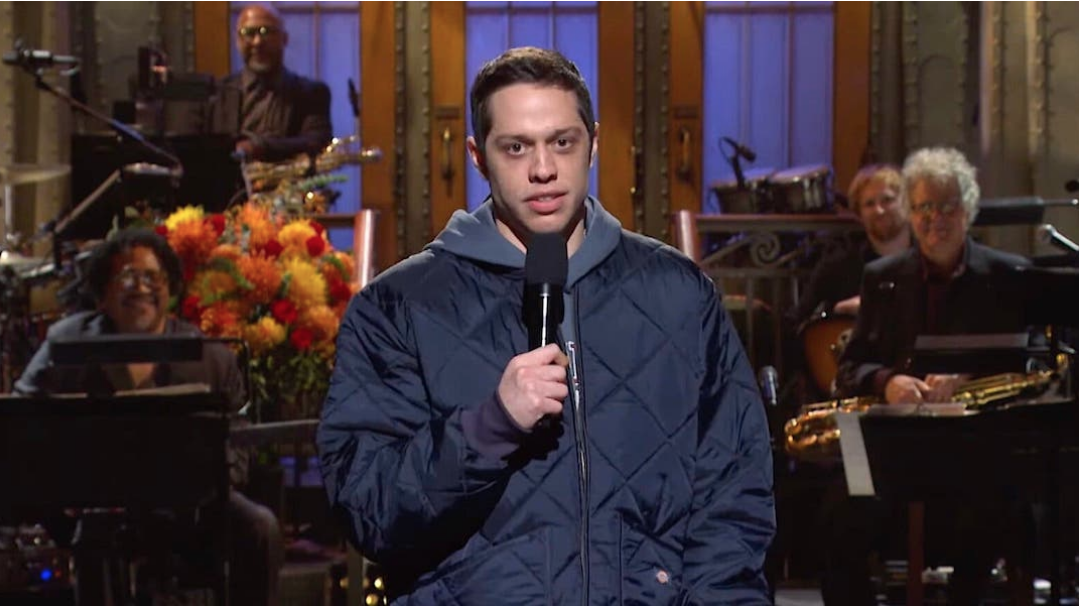 Pete Davidson reflects on Israel-Hamas war in somber opening of ‘Saturday Night Live’