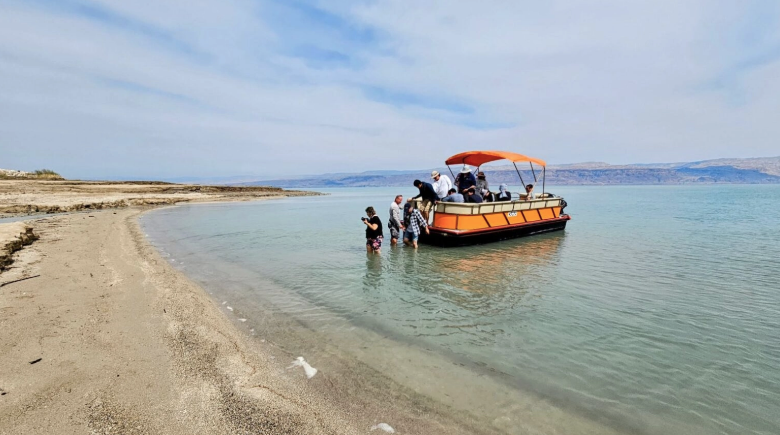 A boat trip aimed at saving the Dead Sea also explores the marvels revealed by its evaporation