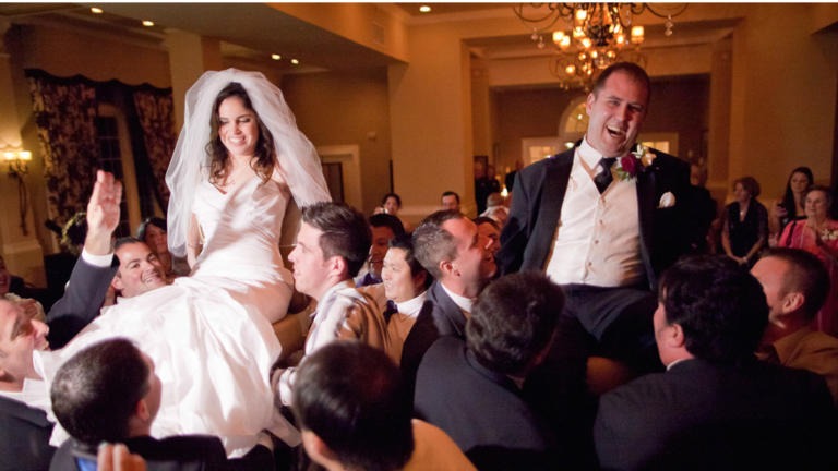 How to plan a Jewish wedding