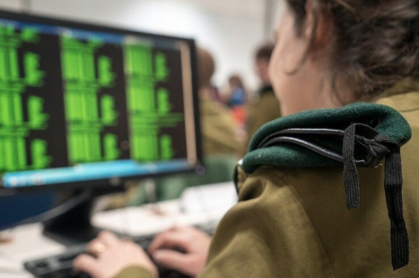 ‘Infiltrators’ collect classified docs from IDF intel base