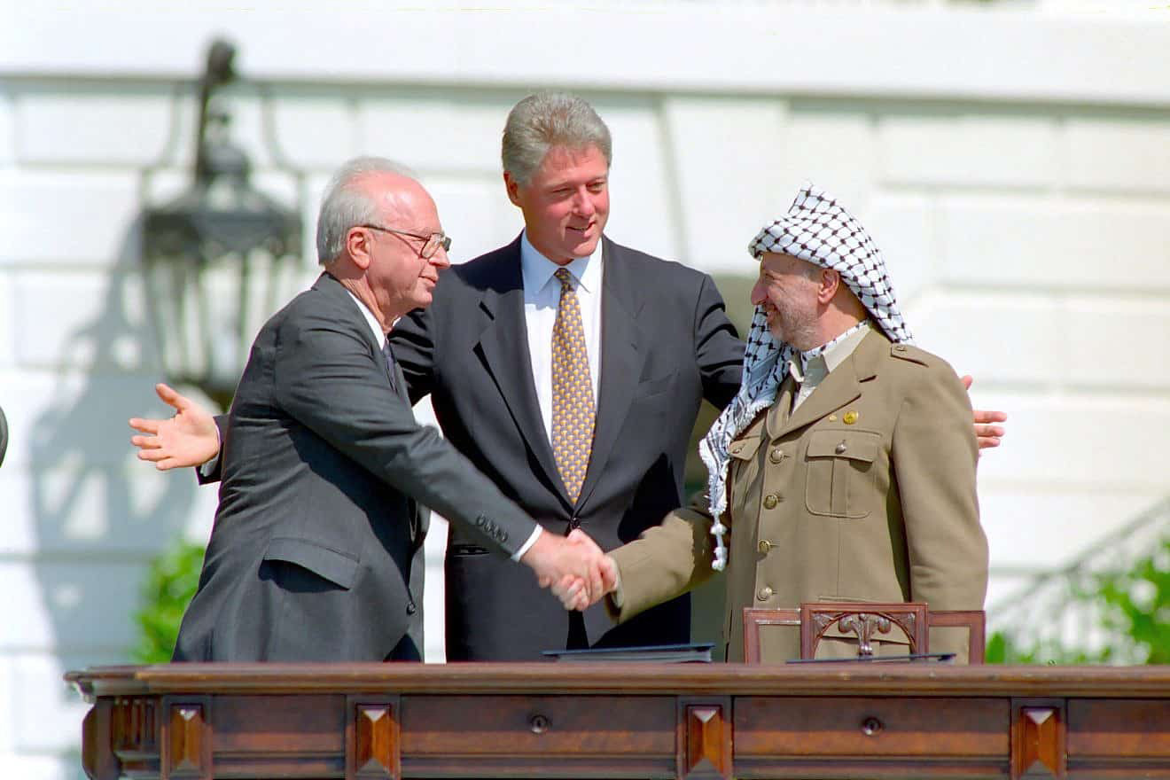 Bill Clinton reflects on Oslo’s failure and the current Gaza war