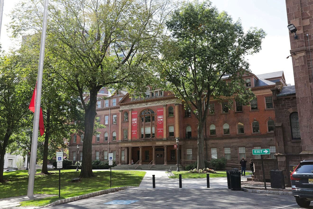 Three anti-Israel Rutgers students arrested after protesting Gottheimer visit to Hillel, Chabad