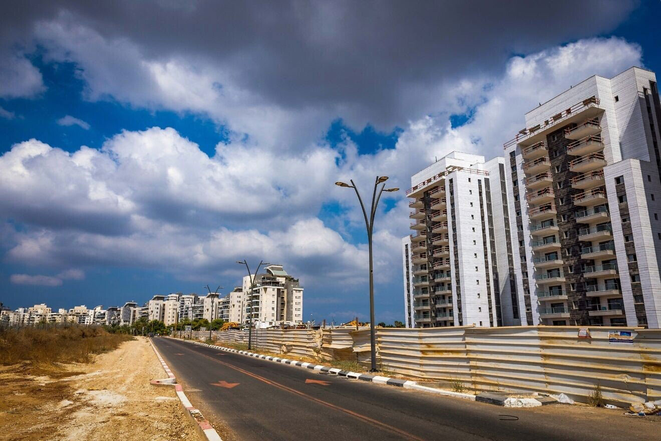 Israeli prosecutors indict alleged spy for Iran