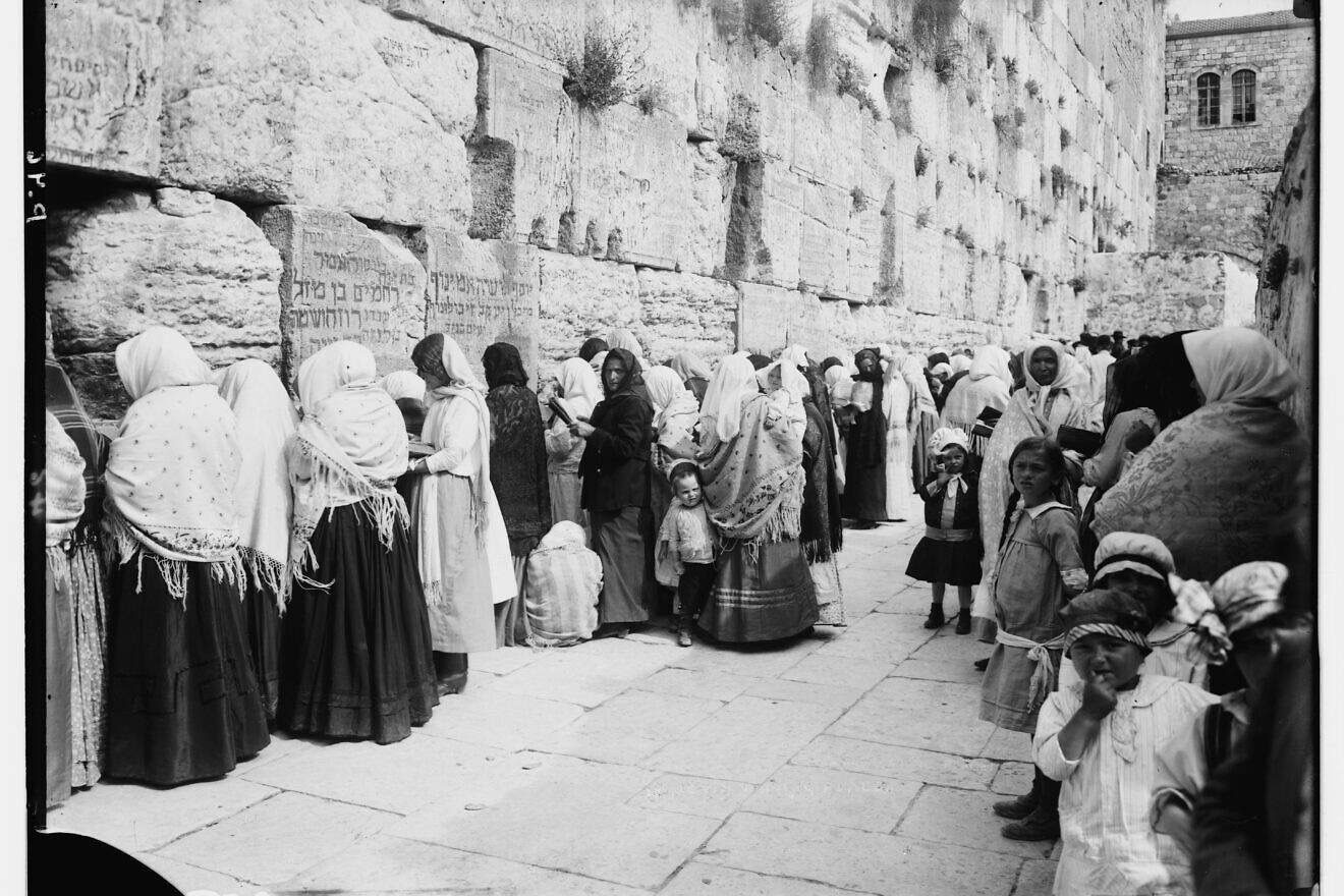 ‘New York Times’ erases one of the ancient Jewish Temples in Jerusalem