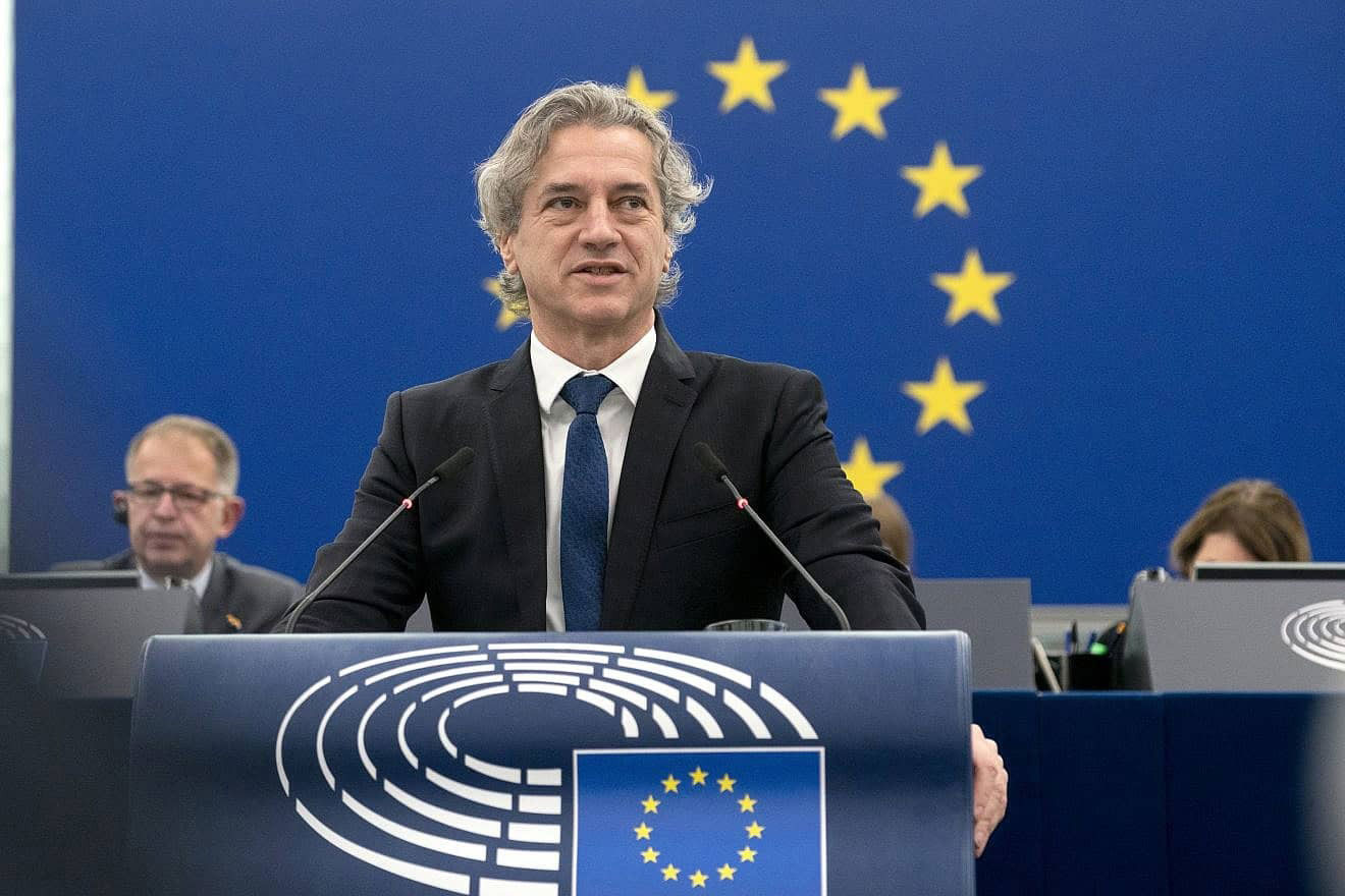 Slovenia imposes arms embargo on Israel