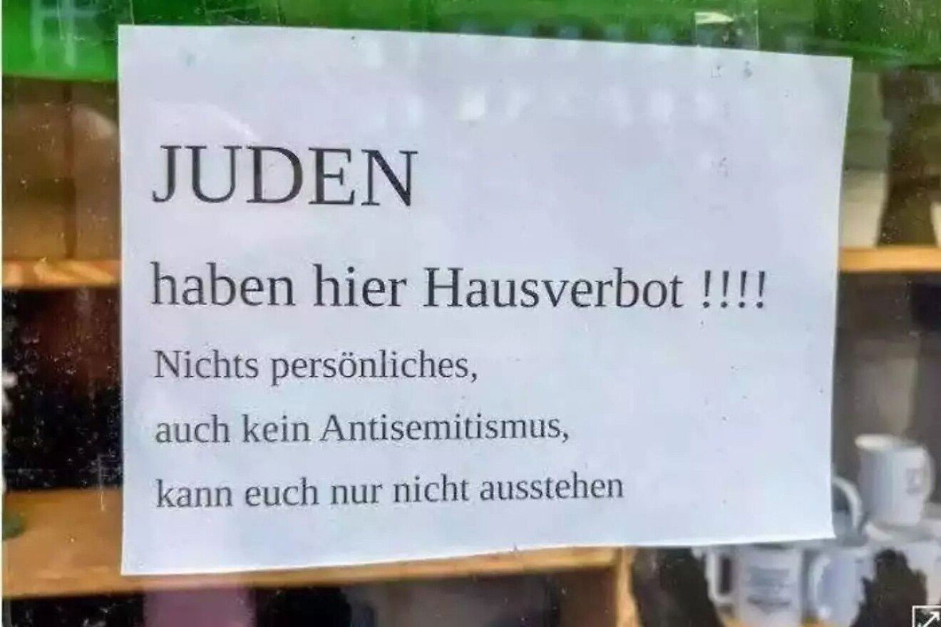 German shop posts sign: No entry for Jews