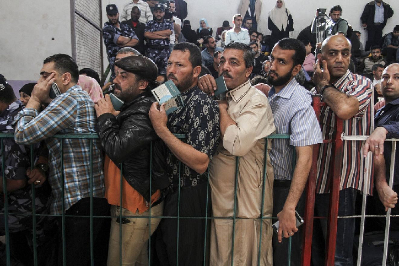 40,000 Gazans, almost 2% of population, have left since start of Oct. 7 war