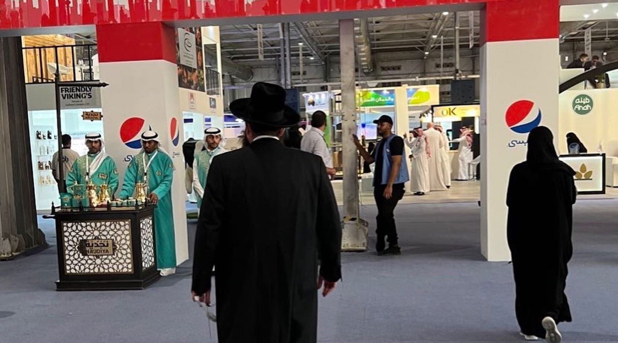 Self-appointed chief rabbi of Saudi Arabia says he was denied entry at border