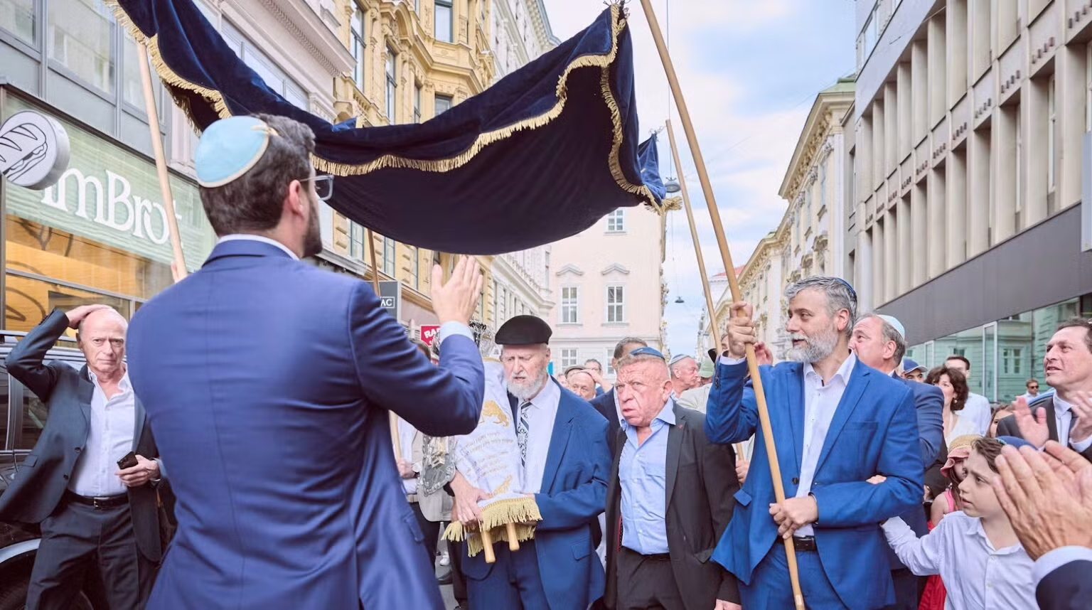 European Jews renovate synagogues and dedicate Torah scrolls